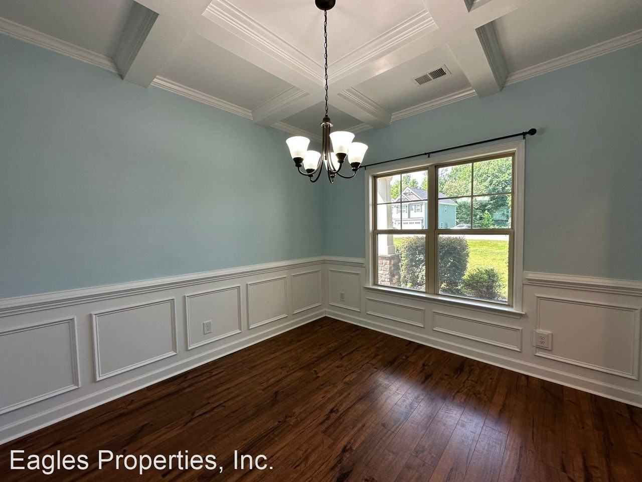 104 Stafford Dr - Photo 3 of 18