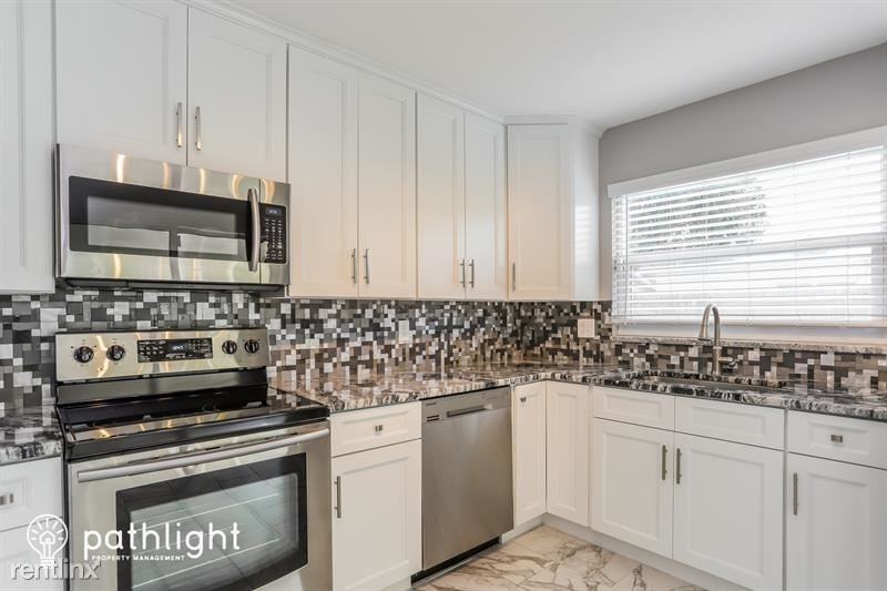 6680 13th Ave N - Photo 3 of 16