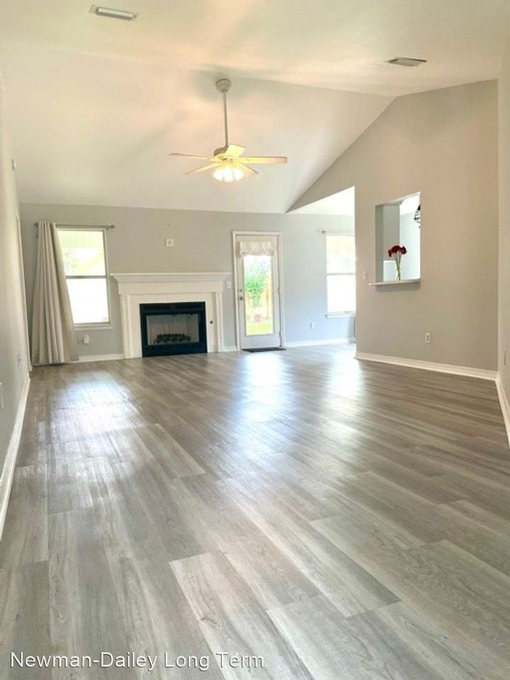 3626 Azalea Dr - Photo 3 of 14