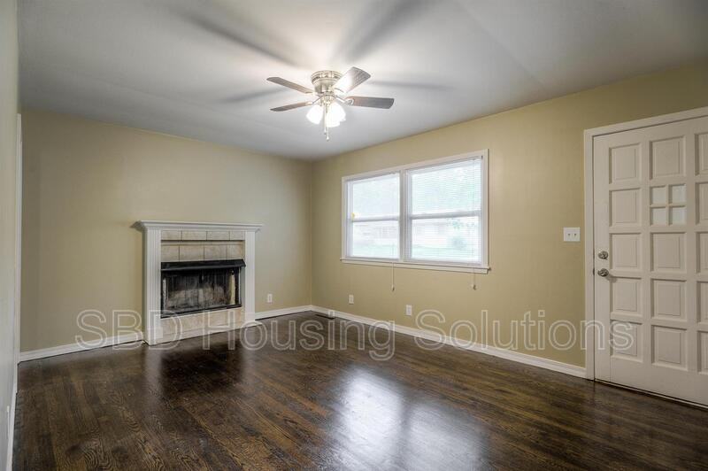 2501 S Arlington Ave - Photo 3 of 13