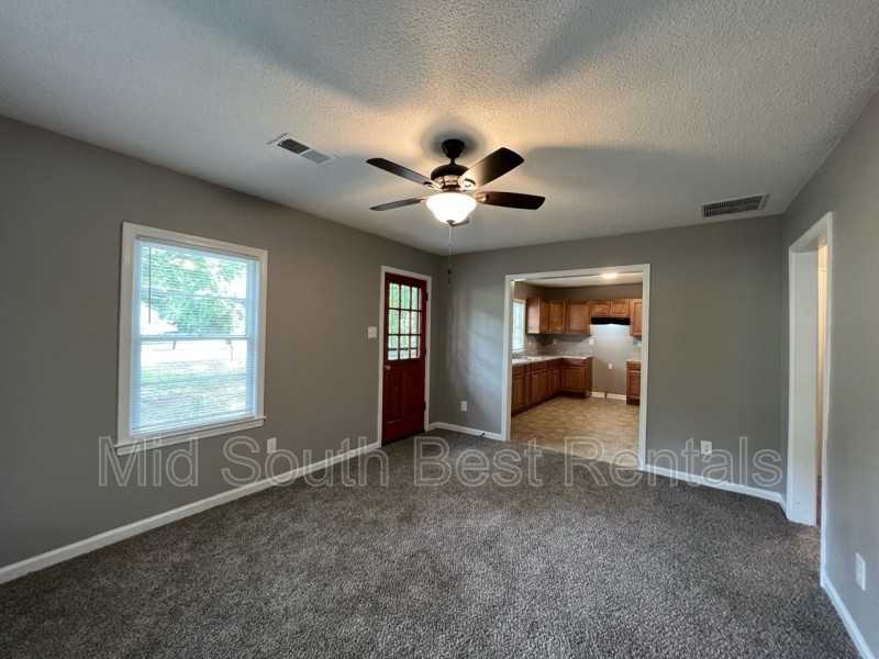 1201 Pera Ave - Photo 2 of 8