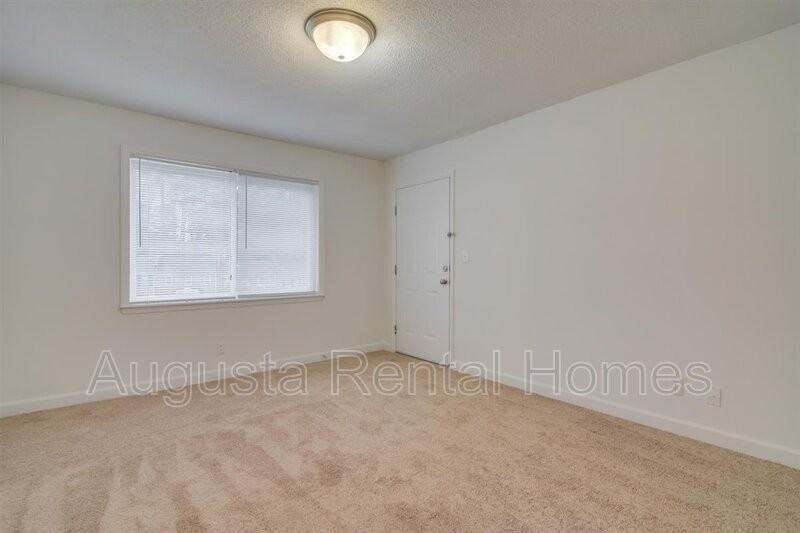 2905 Arrowhead Dr - Photo 5 of 23