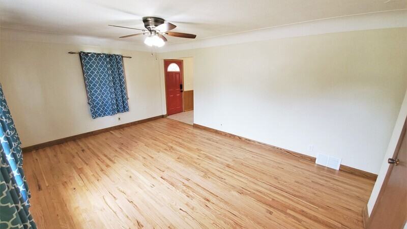 142 Edgewood Rd Nw - Photo 3 of 35