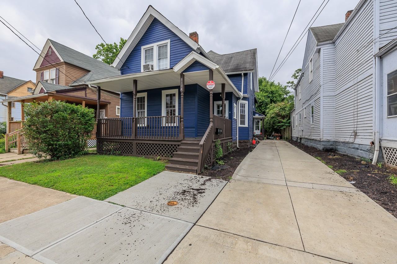 8104 Simon Ave - Photo 2 of 17