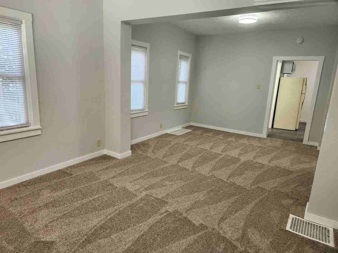 3015 Euclid Ave - Photo 2 of 10