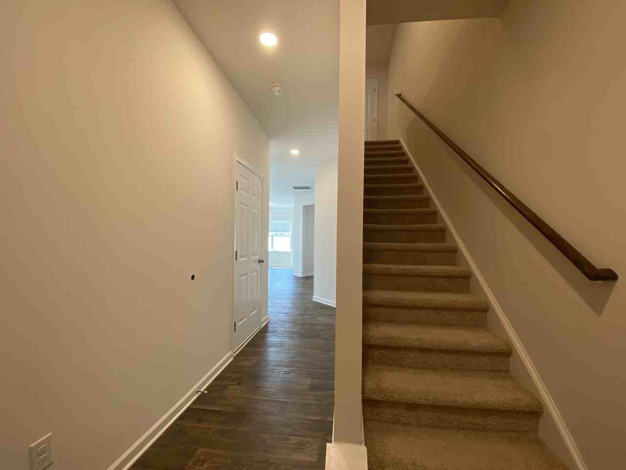 203 Northridge Ct - Photo 3 of 48