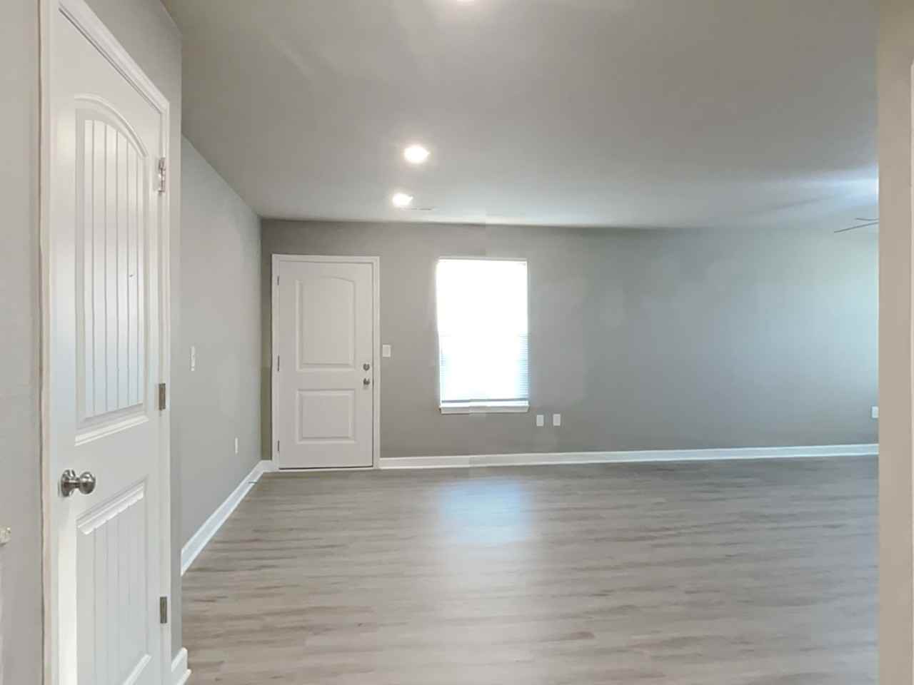202 Sw Rose St - Photo 2 of 17