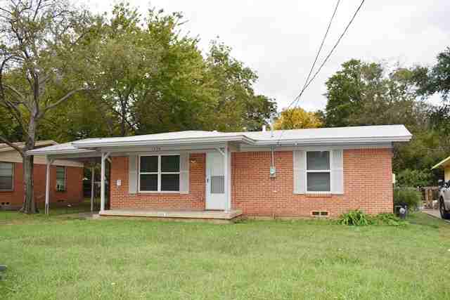 1225 E 15th St - Photo 2 of 16