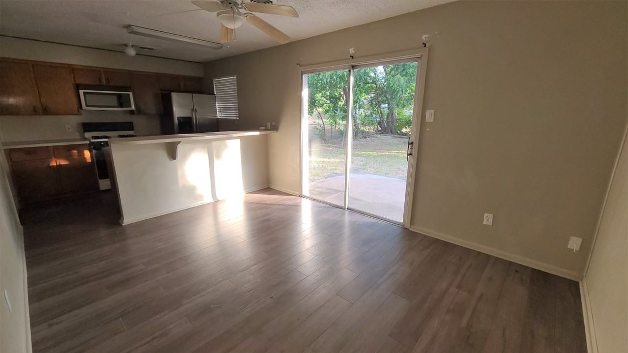 1301 Bonner Dr - Photo 7 of 22