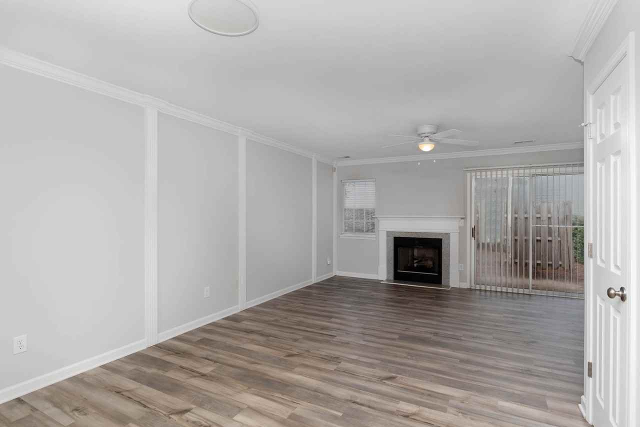9953 Birch Knoll Ct - Photo 5 of 15