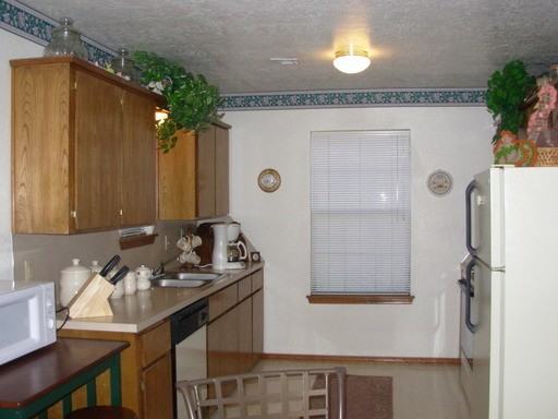 227 Cherokee St - Photo 3 of 8