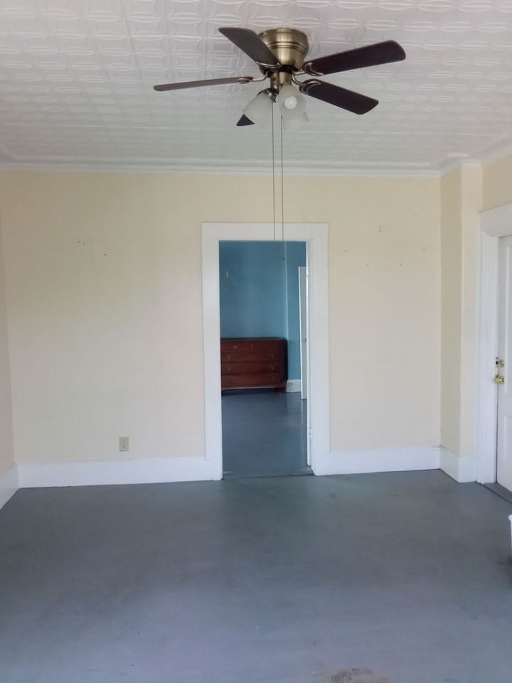 24 Washington St - Photo 3 of 8