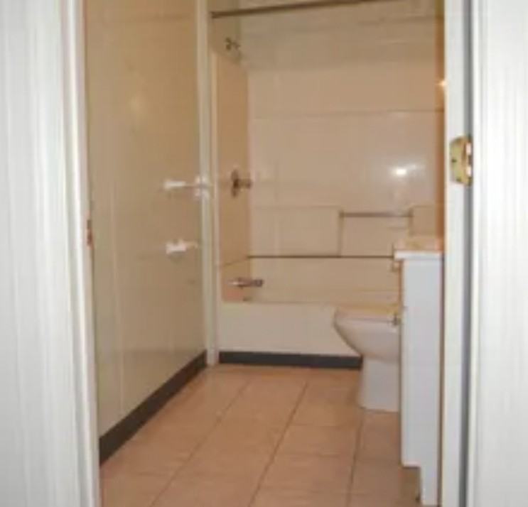 122 Searsport Ave #4 - Photo 3 of 3