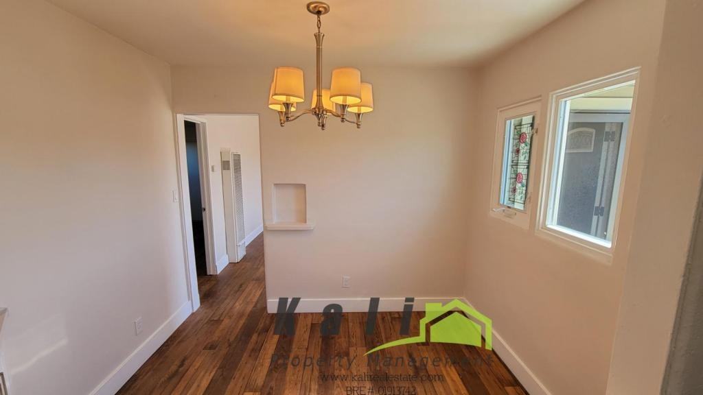 745 1/2 Church Ave - Photo 7 of 18