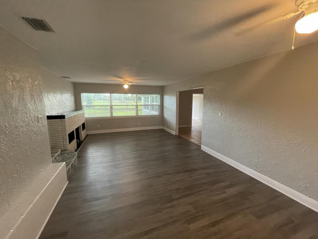 3427 W Main St - Photo 5 of 17