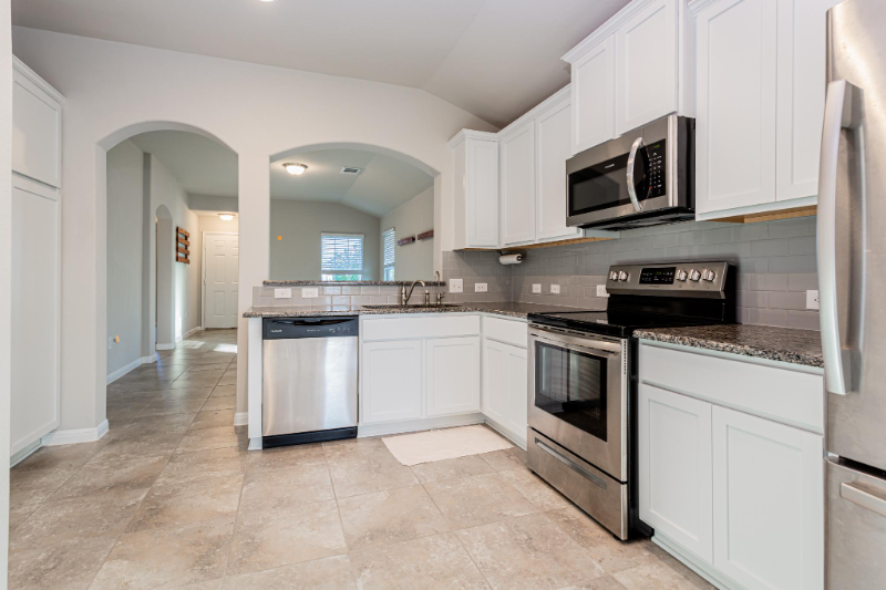 18409 Congaree St - Photo 3 of 19