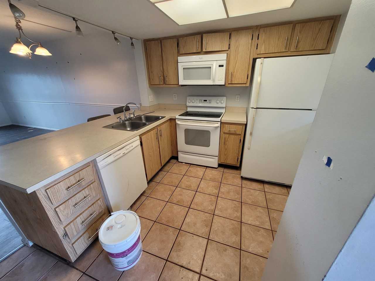 1700 University Lane - 105unit 105 #105 - Photo 2 of 10