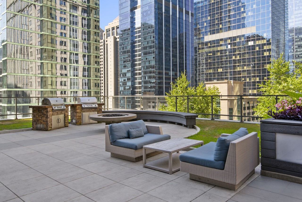 N Wells St - Photo 6 of 11