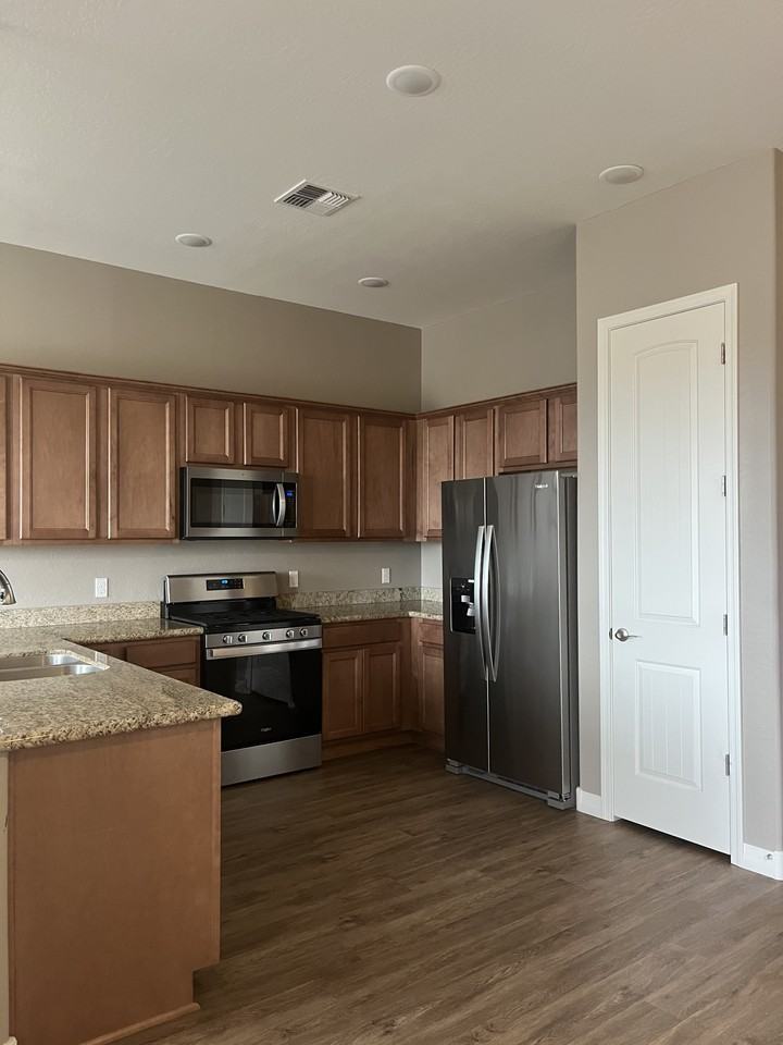5649 N Teaberry Ln #NA - Photo 2 of 13