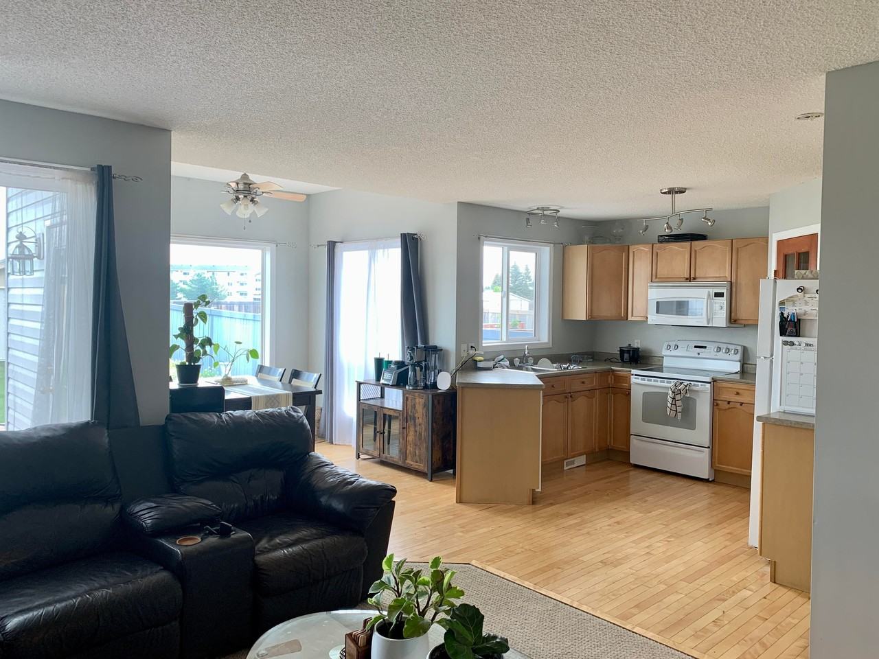 13859 37 Street Northwest - Photo 3 of 7