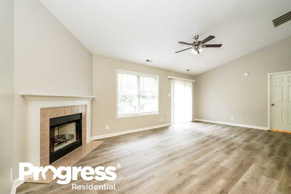 1721 Blankenship Dr - Photo 3 of 16