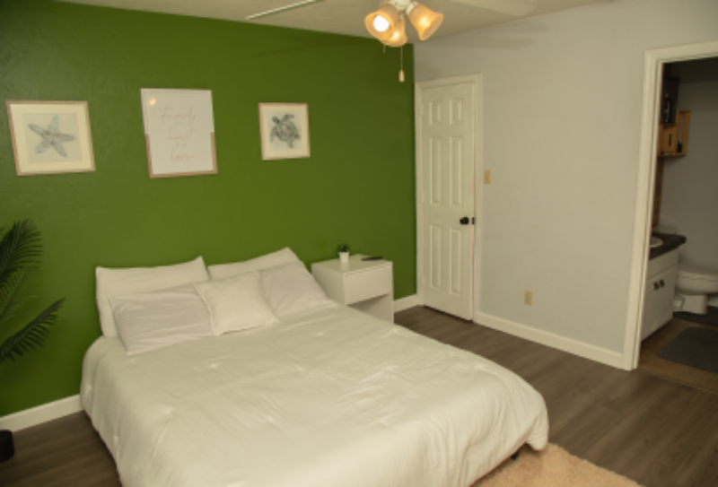 2031 Hanover Ct - Photo 6 of 13