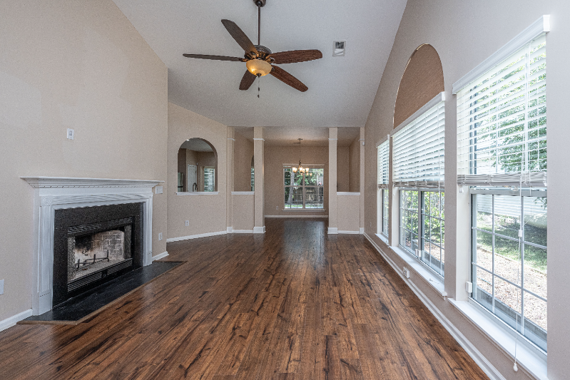 222 Historic Dr - Photo 2 of 17