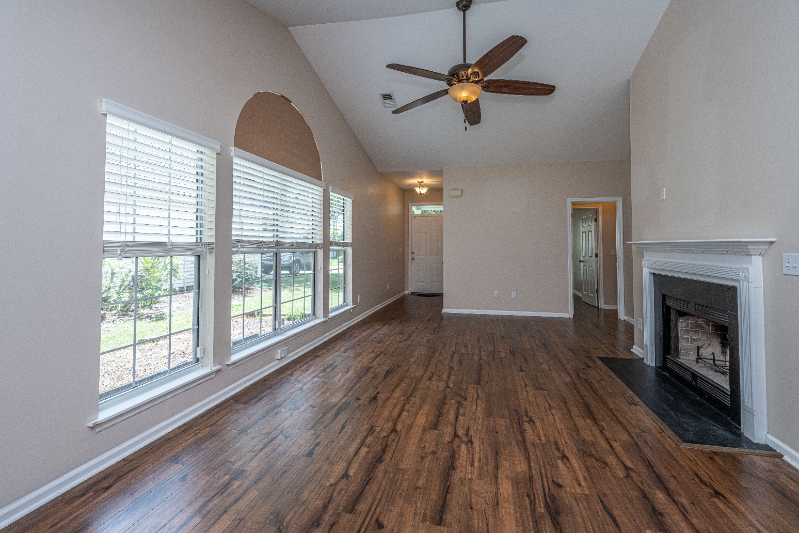 222 Historic Dr - Photo 3 of 17