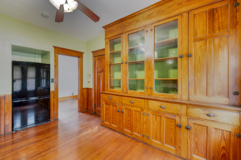 239 Summit Ave - Photo 2 of 27