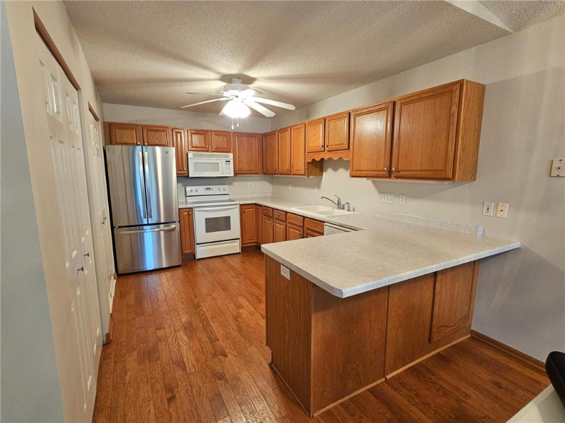 4925 34th Ct Nw - Photo 2 of 7