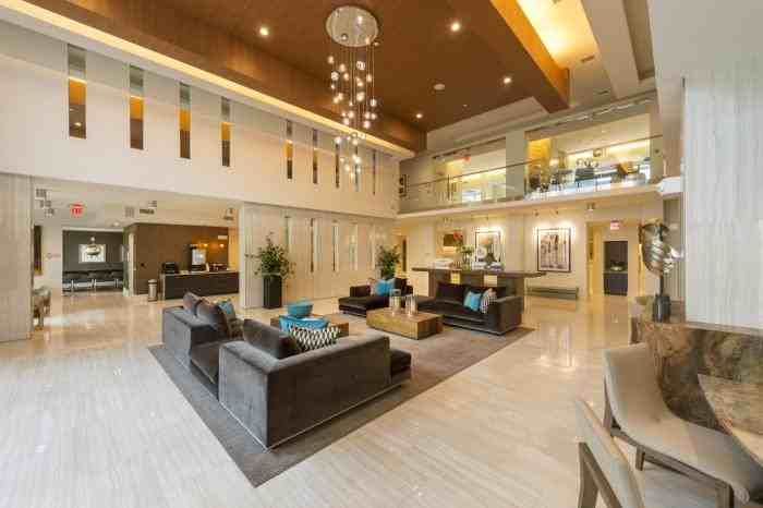 906 Town and Country Boulevard - Photo 7 of 10