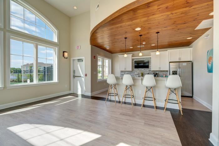 100 Isabelle Isle - Photo 2 of 10