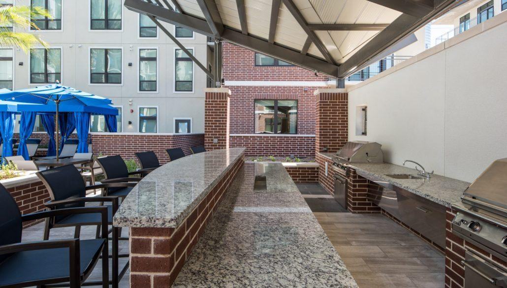 705 West Saulnier Street - Photo 5 of 10