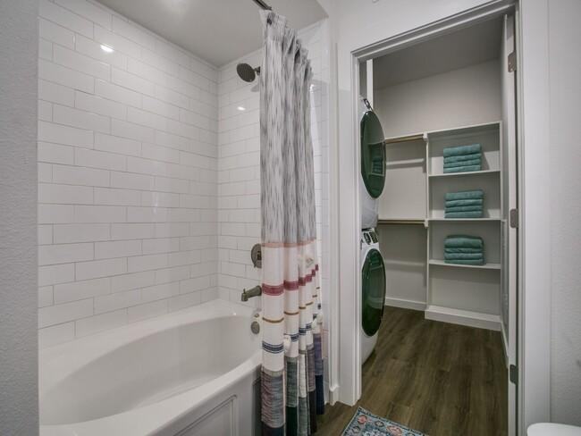 3902 Dacoma Street - Photo 3 of 10