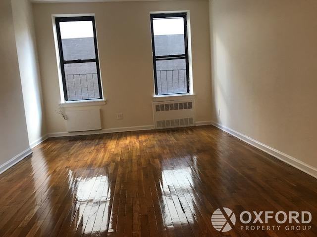 1492 2nd Avenue - Photo 2 of 10