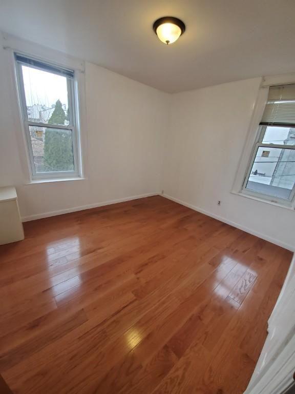 329 95th St - Photo 2 of 7