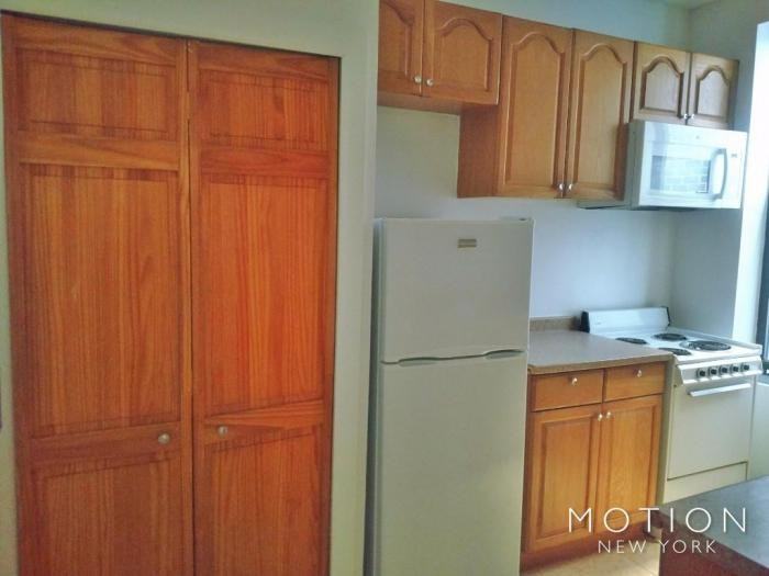 1264 Lexington Avenue - Photo 5 of 7