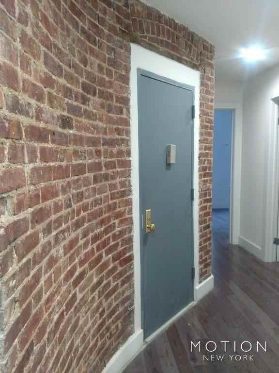 4 Saint Nicholas Terrace - Photo 2 of 10