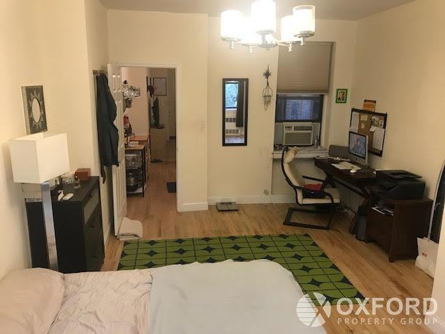 416 East 78th Street - Photo 3 of 9