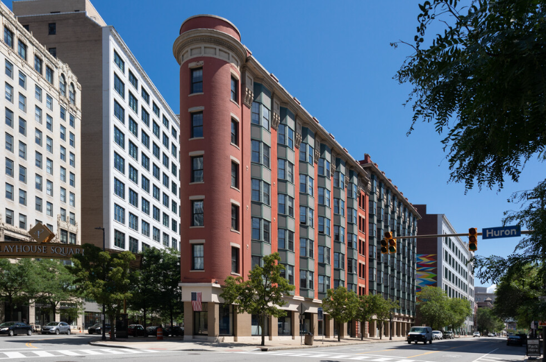 1001 Huron Road East - Photo 2 of 10