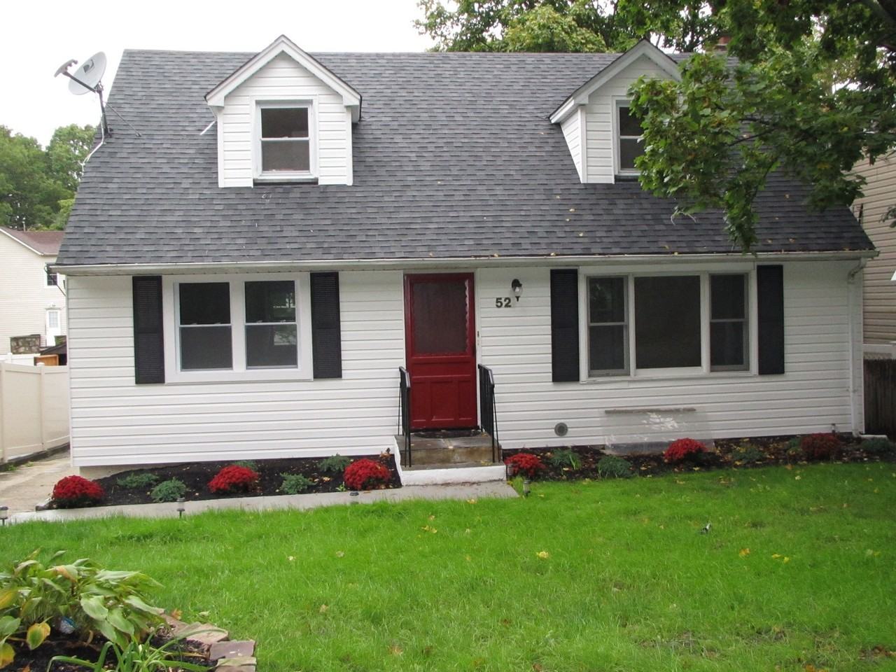 52 Clark St - Photo 3 of 38