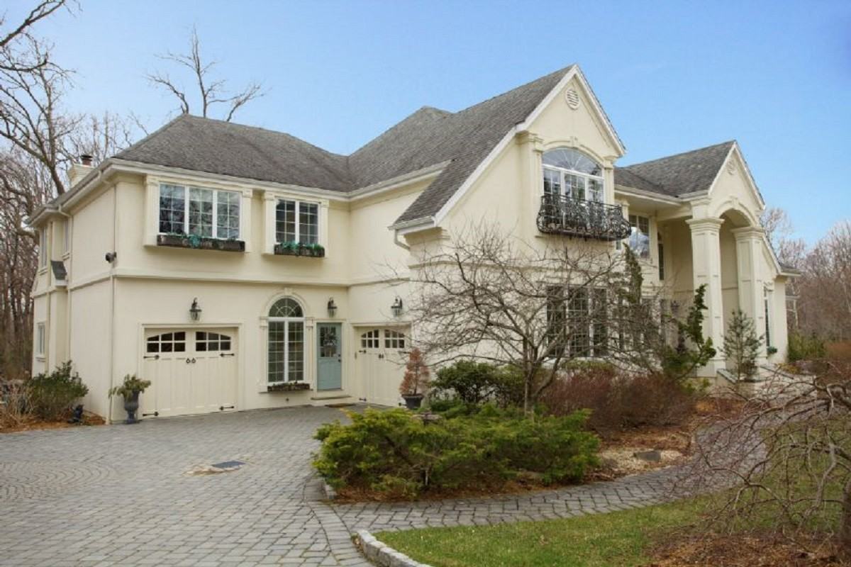 712 Saber Ct - Photo 2 of 25