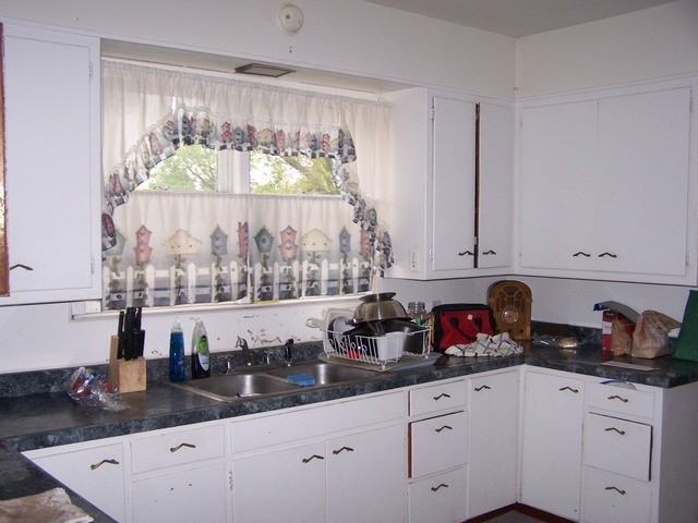 403 E Diggins St - Photo 3 of 17