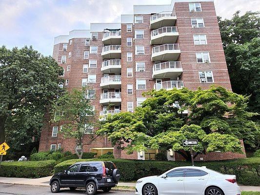 4499 Henry Hudson Pkwy