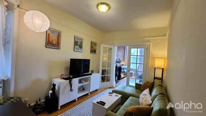 211 E 14th St - Photo 2 of 4