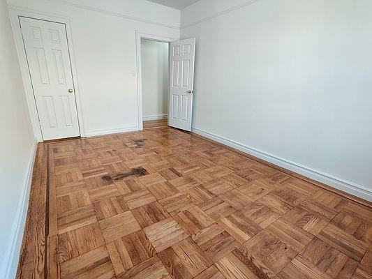 522 E 142nd St - Photo 3 of 4