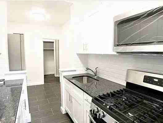 4499 Henry Hudson Pkwy