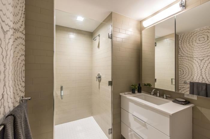 535 W 43rd St - Photo 7 of 8