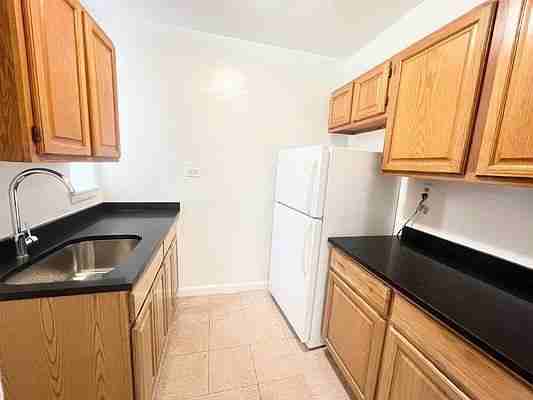 2324 Walton Ave - Photo 2 of 5