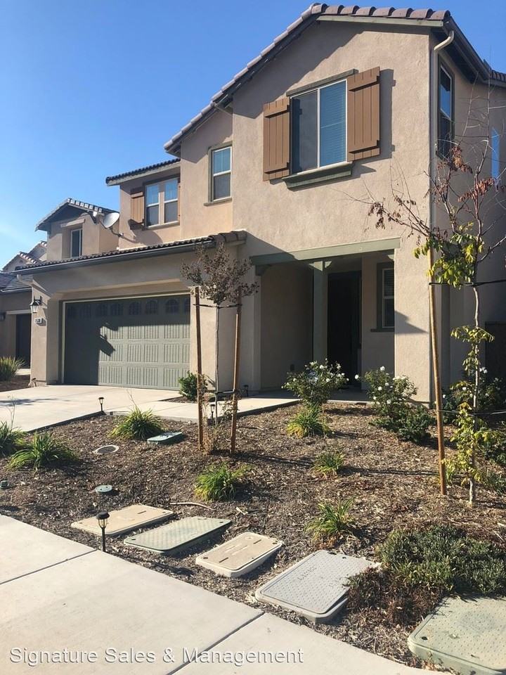 11538 Elderberry Ln - Photo 2 of 32